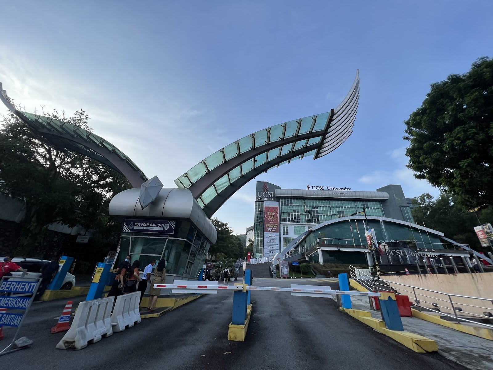 Campus thumbnail 2